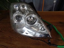 Hauptscheinwerfer rechts Angel