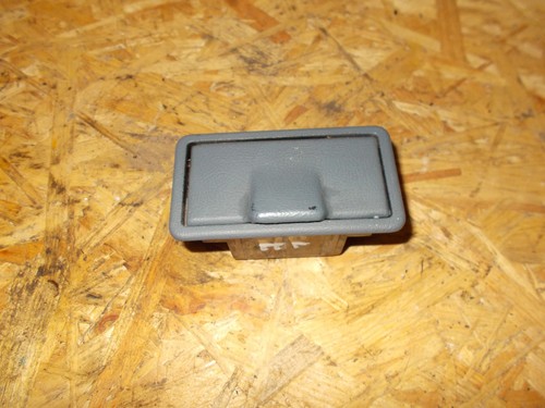 Aschenbecher chrysler baron - aschenbecher,