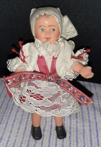 Vintage gilde porzellanpuppe - vintage,