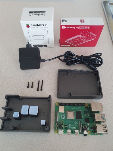 Raspberry 8gb kit - raspberry, 4