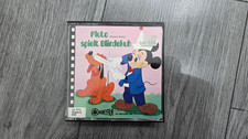 Walt Disney Pluto spielt