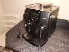 Saeco Kaffeevollauto Incanto De Lux Maschine läuft, presst nicht richtig, lesen.