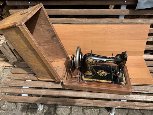 Alte nähmaschine von singer - alte,