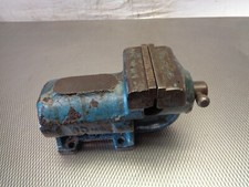 Alter Massiver  Schraubstock