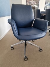 Bis zu 4 Poltrona Frau Büro