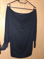 Shirt mit leichtem Wasserfall Ausschnitt in Größe 38