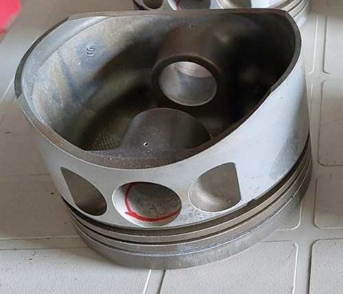 Lycoming 360 piston removed - lycoming,