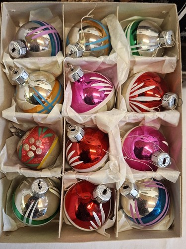 Weihnachtskugeln - 12,