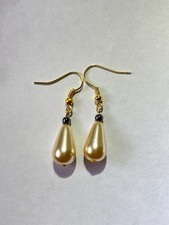 Kunstperlen und Hämatit