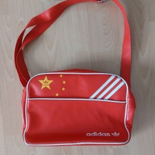 Adidas Sporttasche Vintage Rot mit Sternen (China) Retro