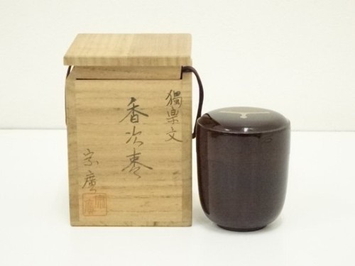 Komon natsume teedose - teedose, koma