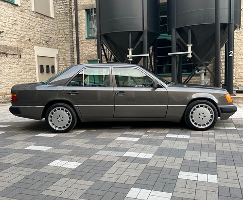 Mercedes gullideckel style - mercedes,