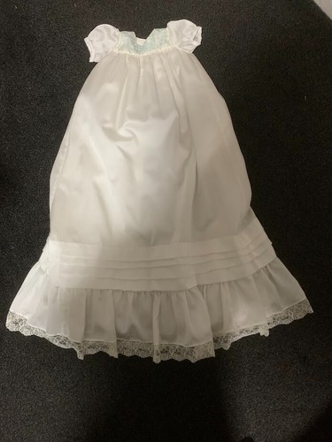 Handbesticktes vintage baby - handbesticktes,