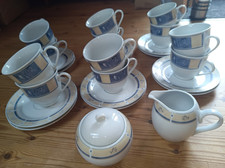 VAN WELL Kaffeegeschirr weiß-blau-gelb - 12 Personen Zuckerdose & Milchkännchen