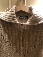 Bernd Berger Strickjacke beige mit Reisverschluss und Zopfmuster Größe S