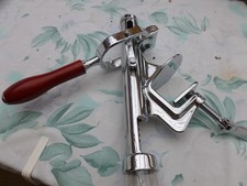 Schwerer massiver Weinöffner Korkenzieher Gastro für Tischbefestigung