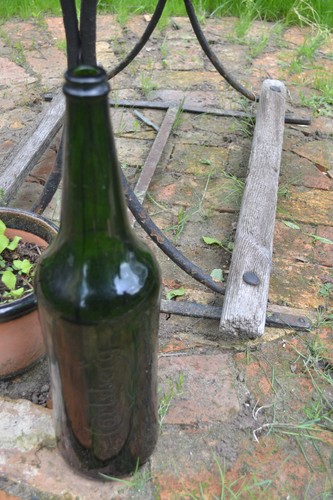 Grüne flasche carlsberg - carlsberg, bier
