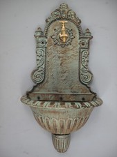 Waschbecken Wandbrunnen