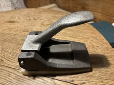 Uralter massiver Locher antik