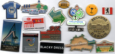 ?Pin-Lot 15 Berlin Pins UNICEF BZ Berlinale Mercedes Welt Hertha BSC Olympia WM