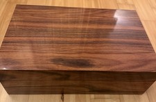 Humidor/Zigarrenkiste mit viel Zubehör