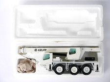 Teleskop Autokran Mobilkran Crane Krupp KMK 3035 weiß, NZG 283/2831 1:50 boxed