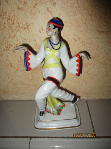 Porzellan figur art - porzellan,