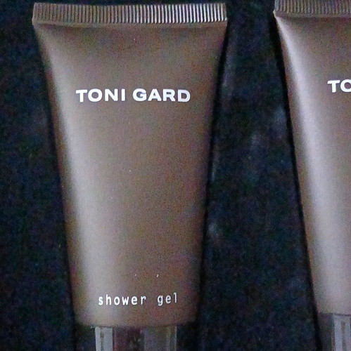 Toni gard - gard, eau