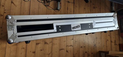 Kamikase flight case decks - case, dj
