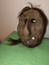 Alte Holzmaske geschnitzt