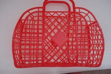 DDR Kinder    1 x Einkaufskorb in rot  VINTAGE OSTALGIE PLASTE !