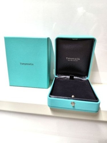 Near mint tiffany co - [near, tiffany&co