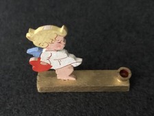 Mini Kerzenhalter mit Engel aus Holz alte Flachfigur Weihnachten Erzgebirge 