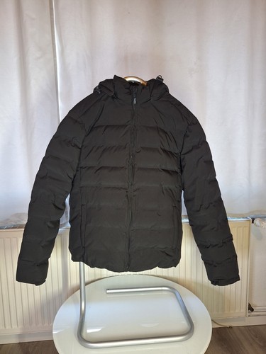 Schwarze steppjacke mit kapuze - schwarze,