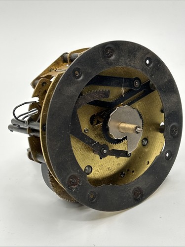 Altes uhrwerk wanduhr - uhrwerk,