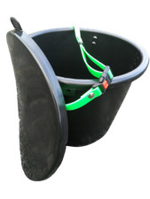 LEBENSMITTELECHT Futtereimer mit Deckel Umhängen BioThane  Futtertrog Futtersack