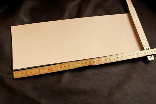 Lederstück 34x12 cm - , 1a