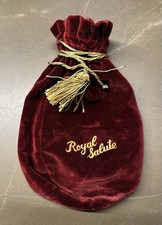 Roter Samtbeutel vom CHIVAS