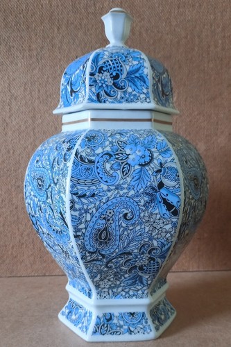 Porzellan deckelvase royal - porzellan-deckelvase,