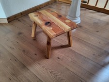 alte Hitsche Fussbank kleiner Hocker aus Holz Schemel 