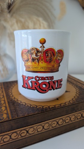 Vintage circus krone - vintage,