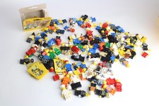 LEGO  - Figuren Reste Konvolut mit Zubehör (Kellerfund) (ca. 370g)