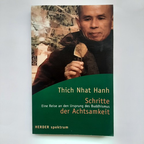 Schritte der achtsamkeit - schritte, eine