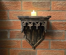 Gotisches Wandregal -