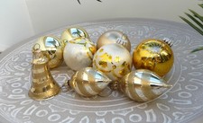 9 Vintage Weihnachtskugeln Christbaumschmuck gold Glocken Zapfen u.a.