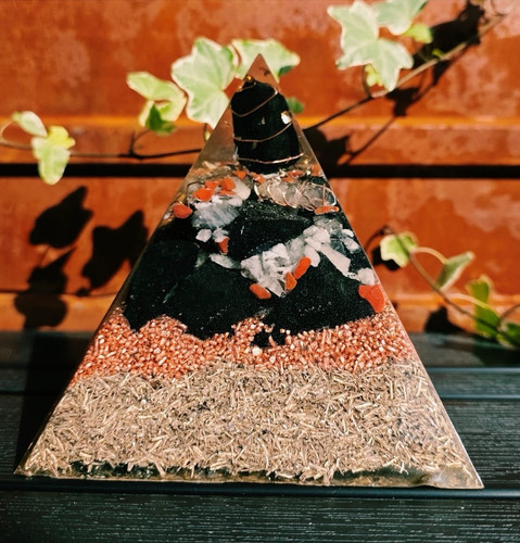 Orgonit pyramide turmalin - -,