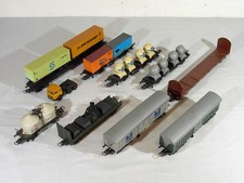 Konvolut 9 Lima H0 Güterwagen, u.a. Containertransportwagen, Behälterwagen usw.