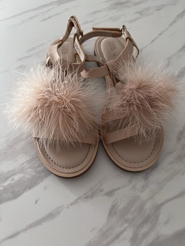 Zara sandelen mit feder - zara,