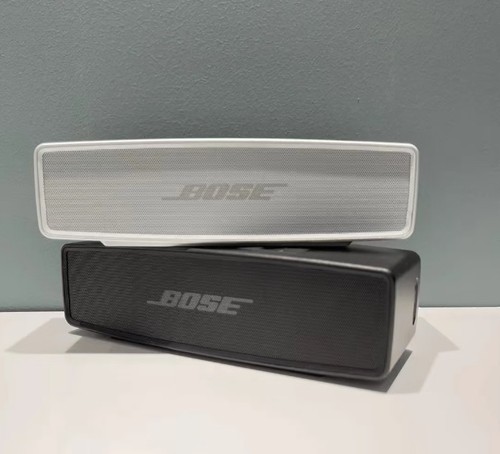 New sealed bose soundlink - new,