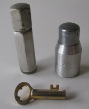 3 alte Benzin-Feuerzeuge für Sammler